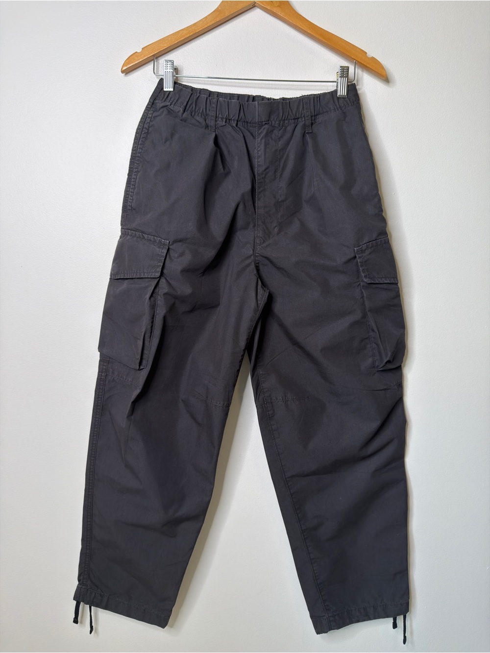 Uniqlo Dark Gray Cargo Pants with Drawstring Hem Small